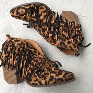 Beast fashion boots  